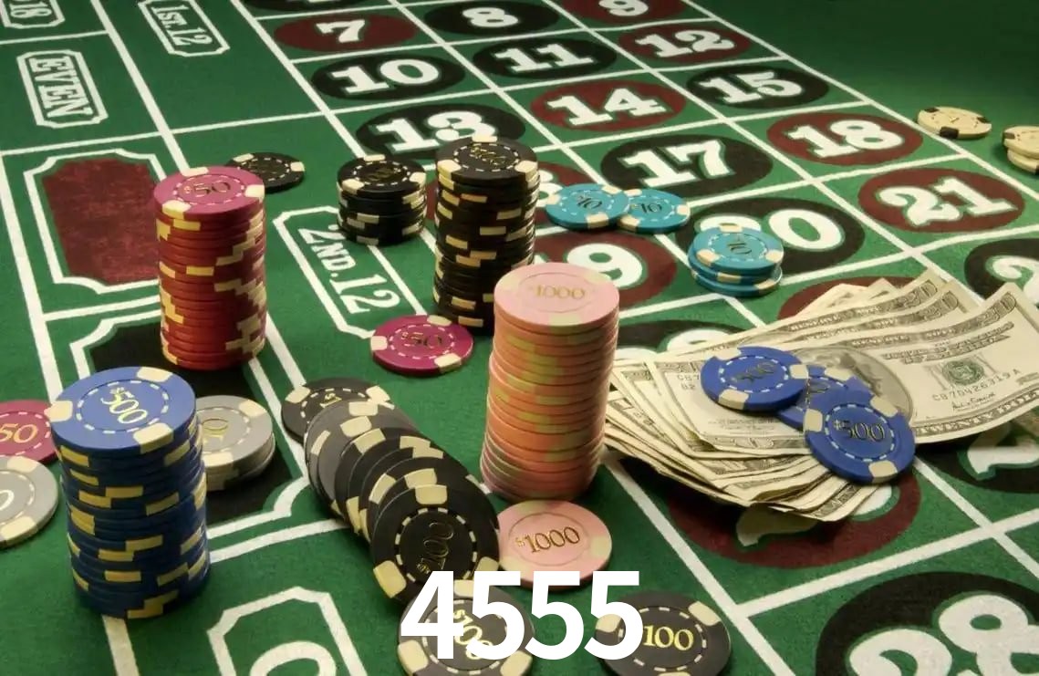 4555